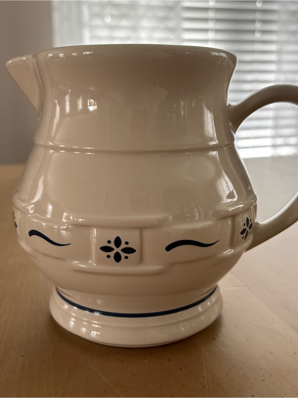 LONGABERGER Woven Traditions Pottery 5.75” Pitcher. Blue/Ivory. USA Made. EUC